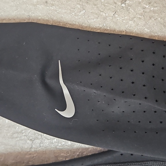 Nike Black Leggings. - Picture 2 of 11